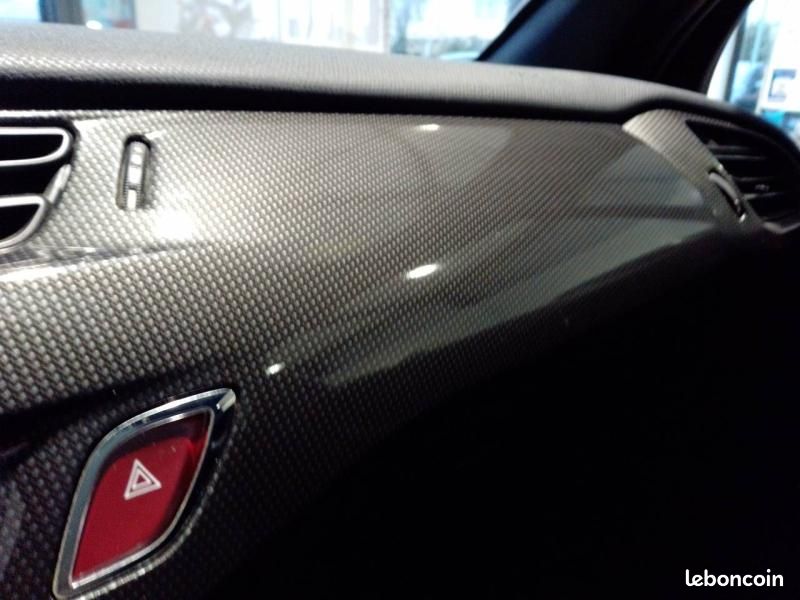Citroen DS3 1.6 e-HDi110 Airdream Sport Chic (image 17)