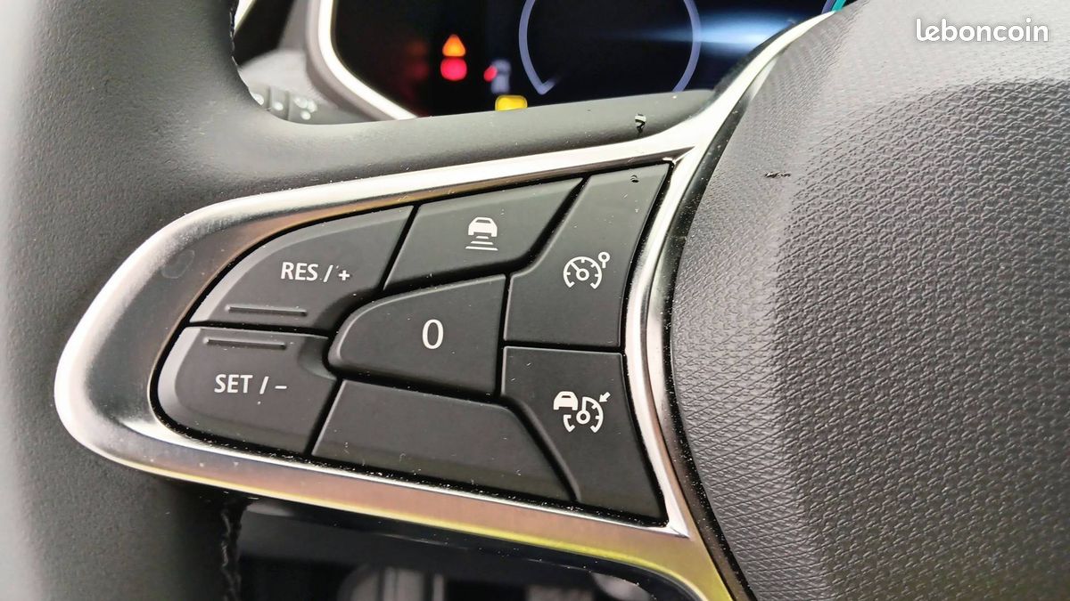 Renault clio tce 90 ch gsr2 techno (image 22)