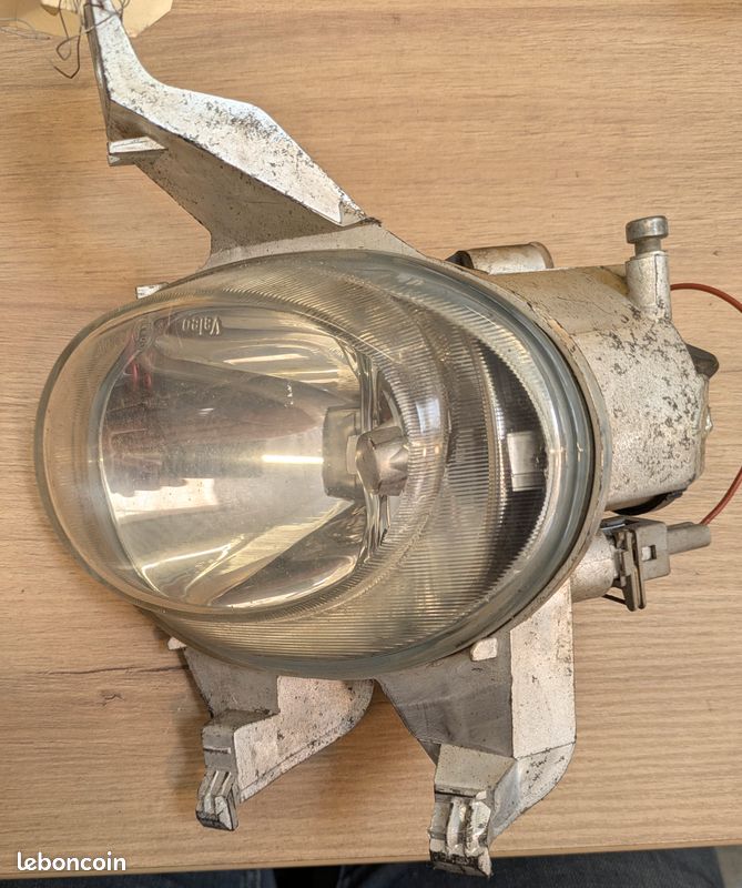Phare antibrouillard 206 avd (image 1)