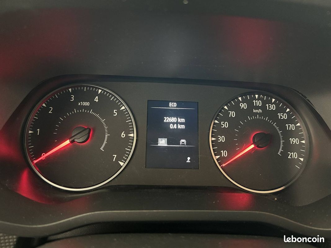 RENAULT FG CF L1H1 3T blue dci 130 E6E (image 17)