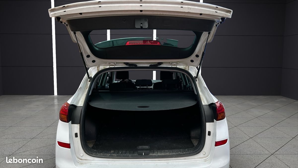 Hyundai TUCSON 1.6 CRDI 115CH BUSINESS (image 2)