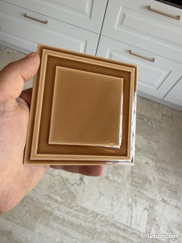Lot de 167 carreaux céramique vintage années 70 caramel/moka relief brillant (image 3)