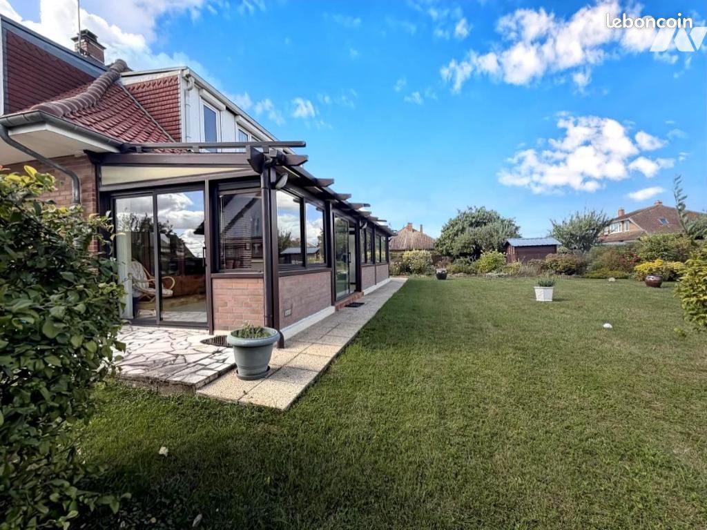 Maison 6 pièces 137 m² · à Poulainville · 137 m² · 294 000 €