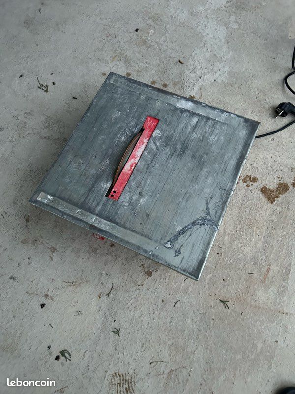 Carrelette électrique à couper les carreaux (image 1)