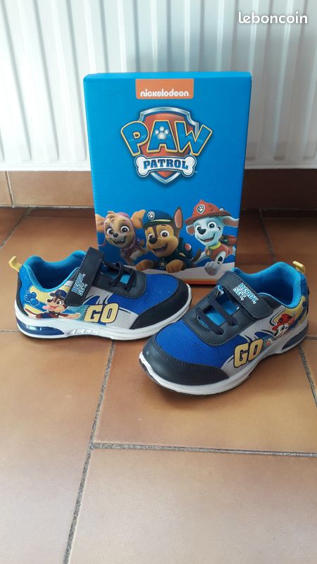 Chaussure lumineuse pat patrouille état neuf Chaussures