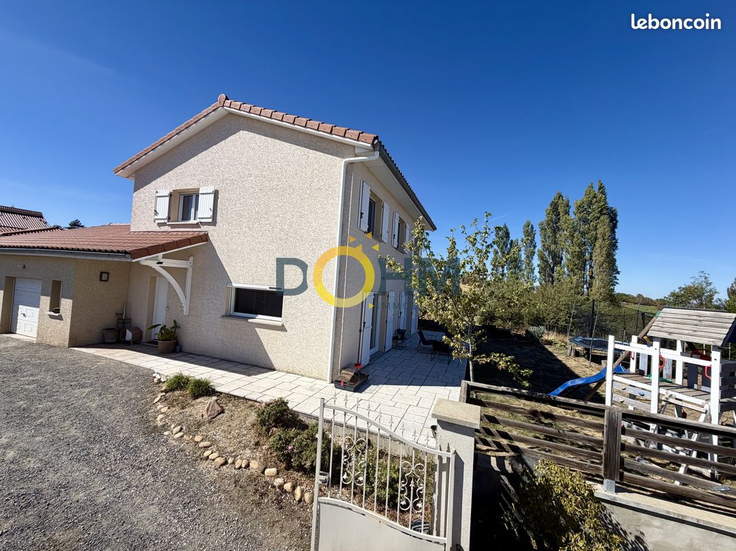 Maison 6 pièces 142 m² · à Soleymieux · 142 m² · 274 000 €