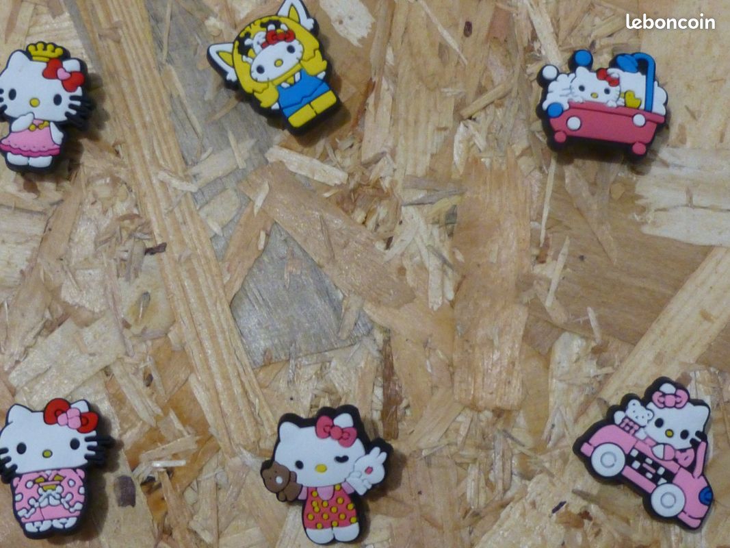 Charms Crocs hello kitty à l'unité (image 9)
