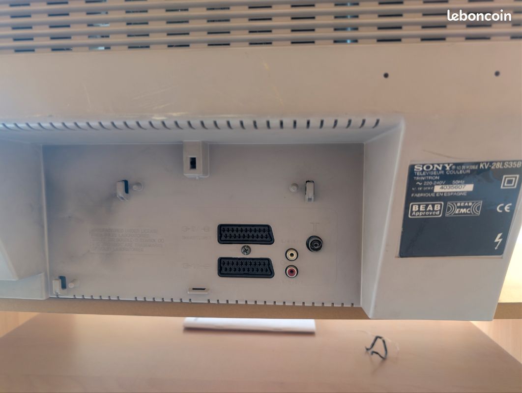 Télévision cathodique 81cm Sony Trinitron (image 3)