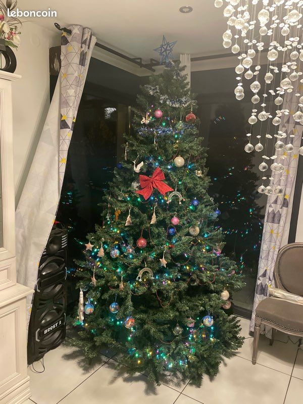Sapin de noel avec Deco (image 1)