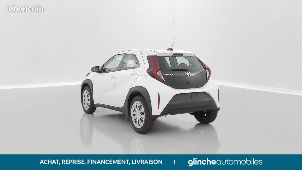 Toyota aygo x 1.0 VVT-i 72ch Dynamic (image 5)
