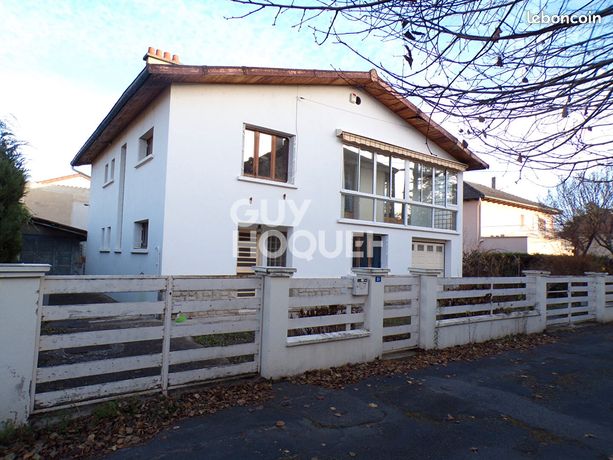 Maison 8 pièces 216 m²