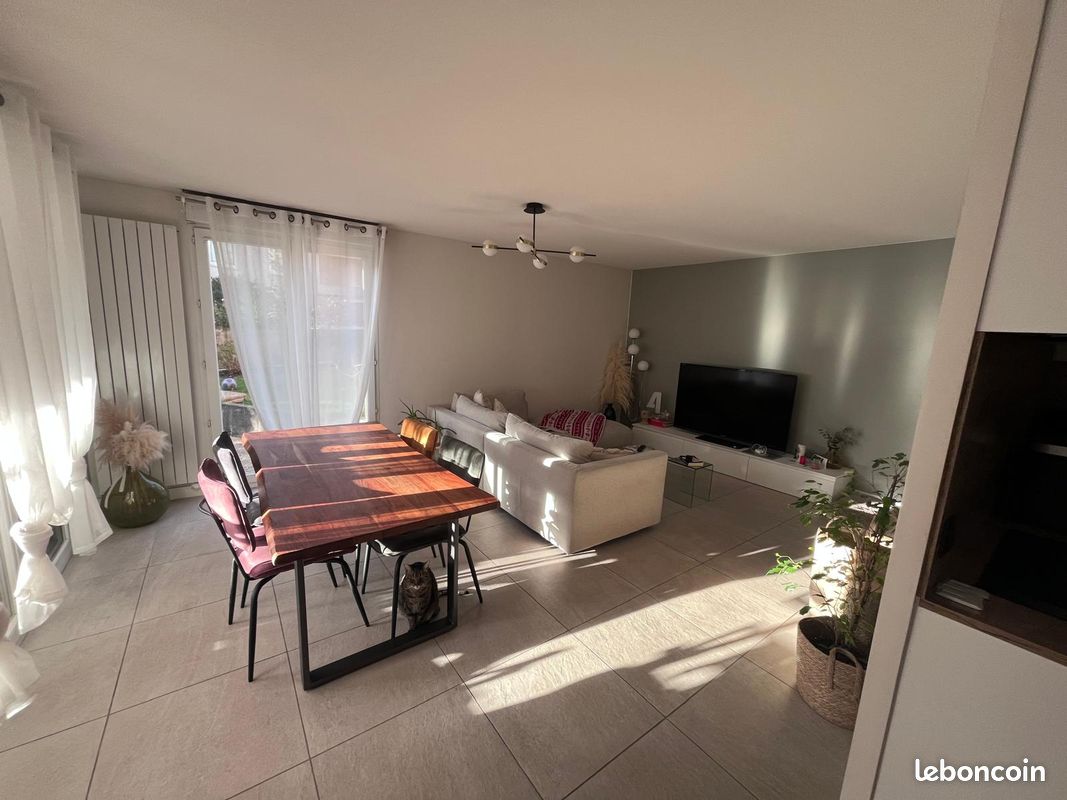 Appartement 5 pièces 107 m² · à Échirolles · 107 m² · 290 000 €