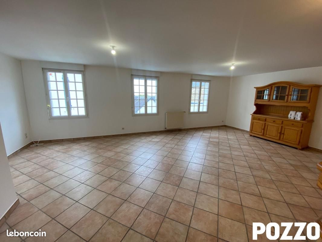 Appartement 4 pièces 117 m² · à Coutances · 117 m² · 760 €/mois
