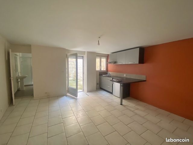 Appartement 1 pièce 26 m² · à Niort · 26 m² · 435 €