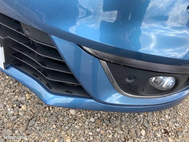 Renault megane iv estate tce 130 zen 2016 (image 7)