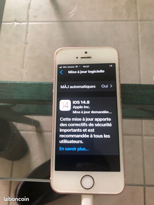 IPhone SE (image 1)
