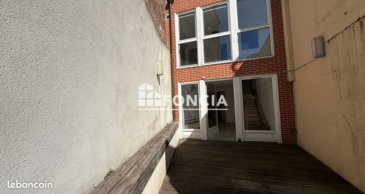 Apartment (image 10)