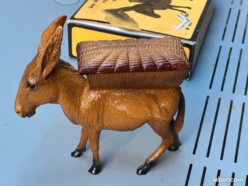 Âne distributeur de cigarette ( Grisou ) (image 1)