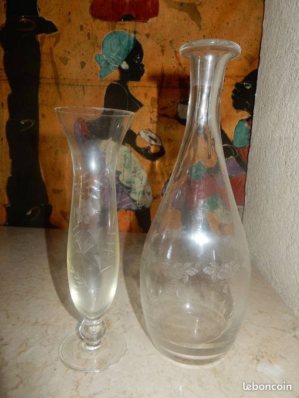 Vases anciens en verre gravé (image 1)