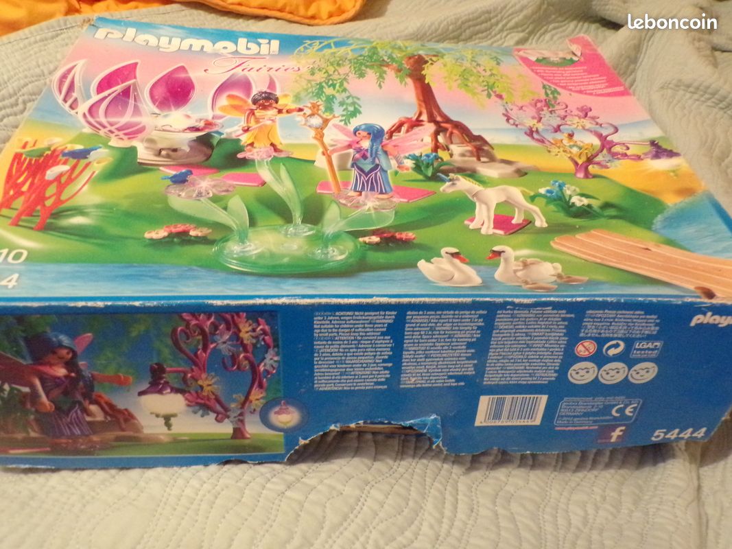 Playmobil 5444 Fairies Ile des fées avec fontaine de pierres