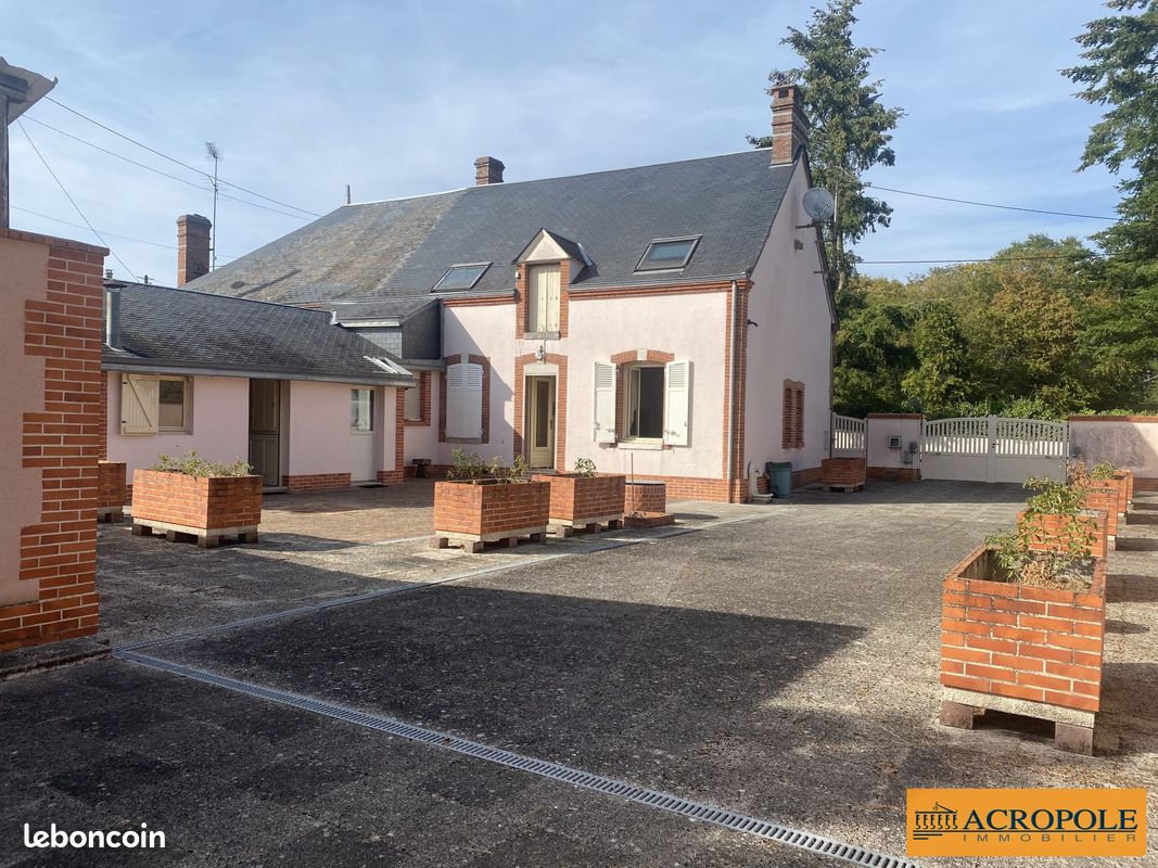 Maison 3 pièces 68 m² · à Coullons · 68 m² · 95 000 €