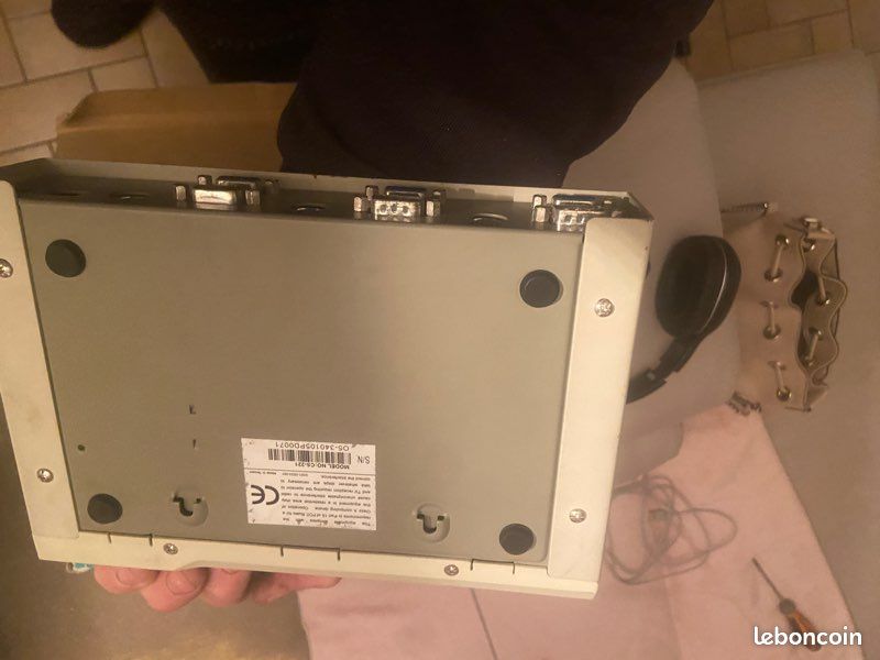 Vends CPU sharing device pour vga 6 (image 1)