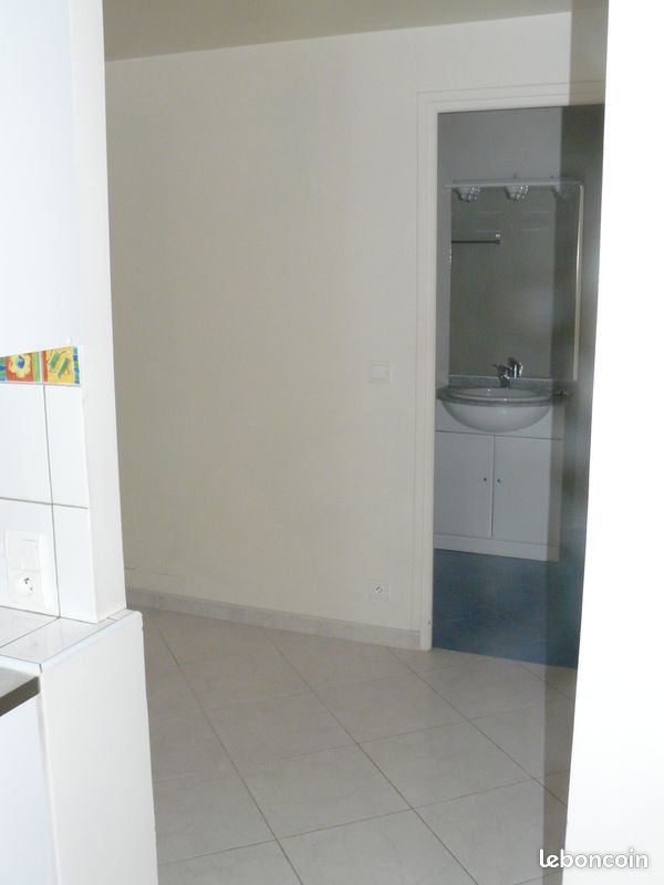 STUDIO ROUEN PROXIMITE GARE 24 m2 - 506 (image 3)