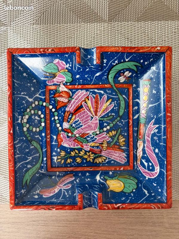 Vide-poche Cendrier Hermès - Porcelaine, Motifs Bleu/rouge/noir/argent, France