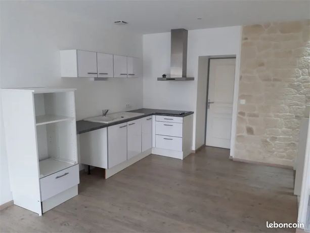 Loue maison de vile