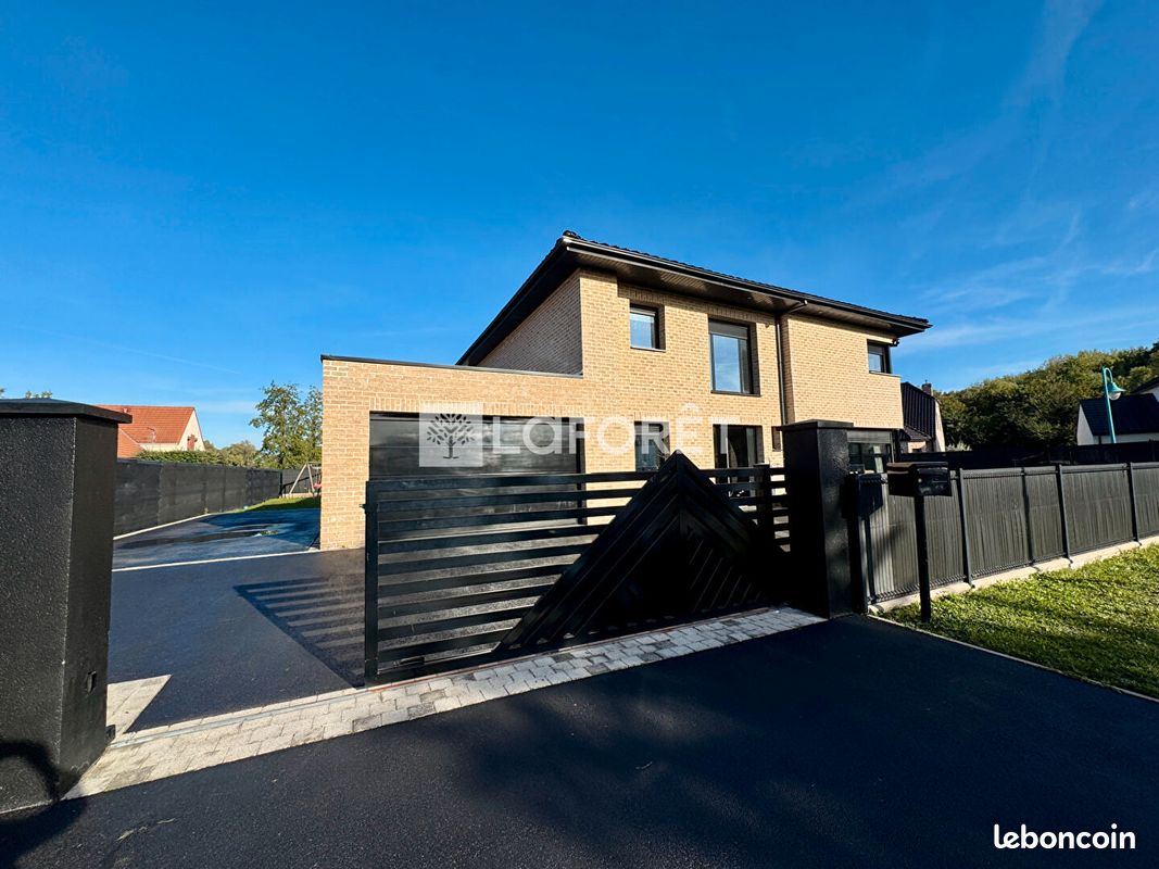 Maison 4 pièces 161 m² · à Flers-en-Escrebieux · 161 m² · 450 000 €