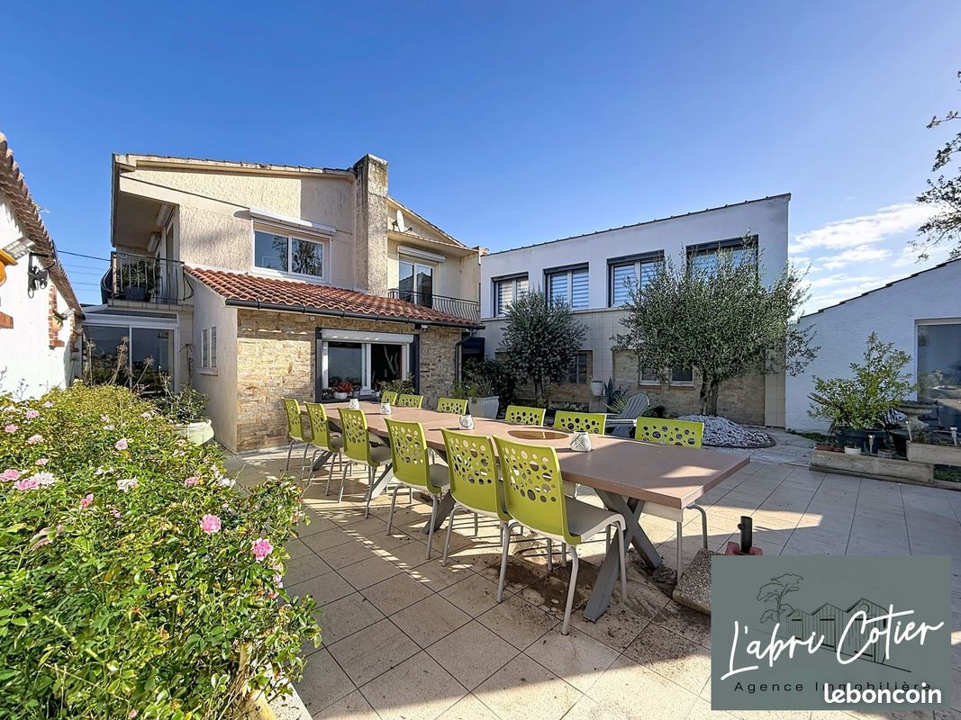 Maison 9 pièces 164 m² · au Fenouiller · 164 m² · 366 600 €