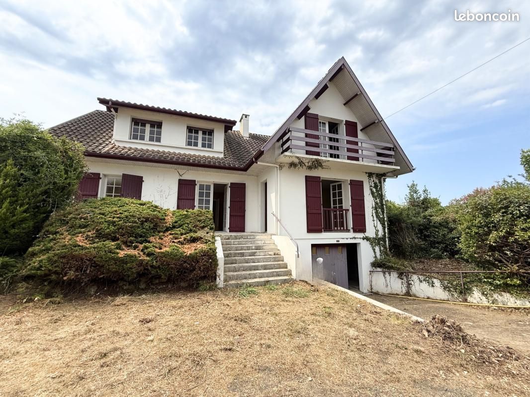 Maison 9 pièces 207 m² · à Dax · 207 m² · 275 000 €