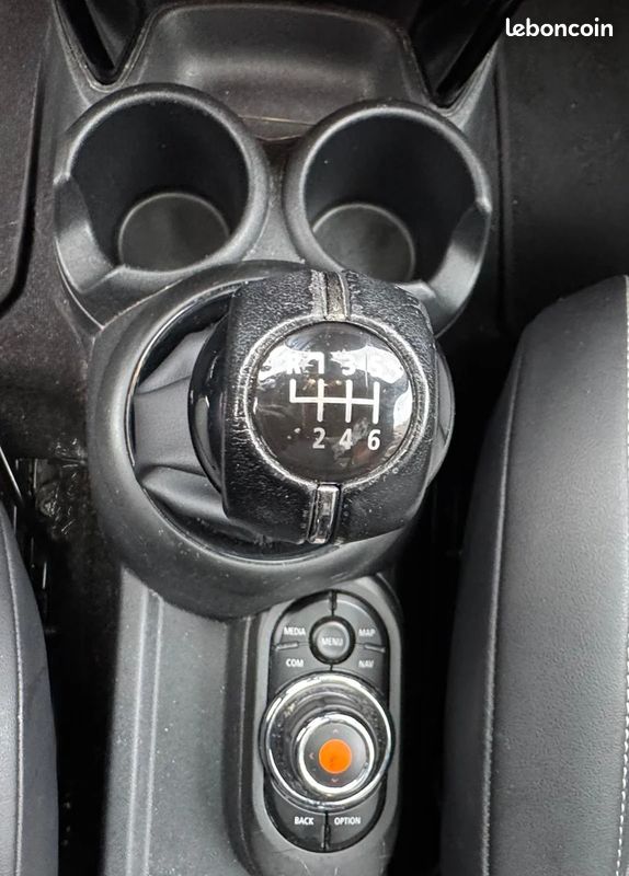 Mini cooper 1.5 136 finition greenwich - 1er main - suivi d'entretien (image 31)