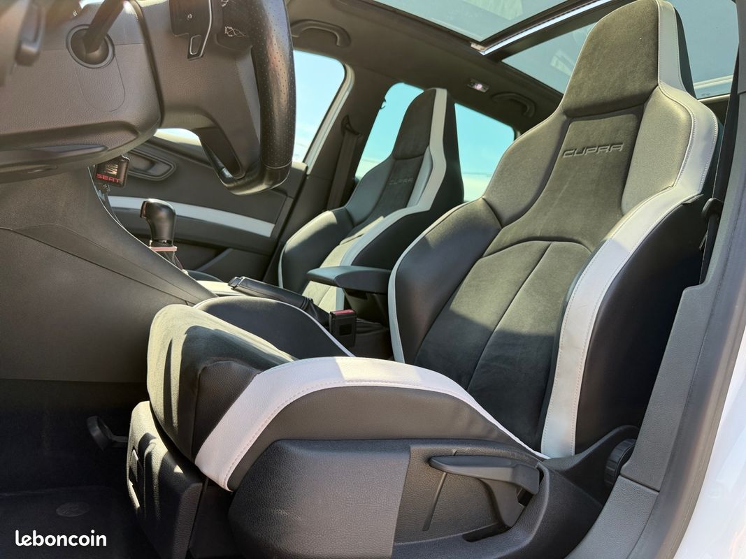 SEAT LEON 2.0 TSI 280 CUPRA CarPlay Toit ouvrant pano Sièges sport chauffants Garantie 12 mois (image 23)