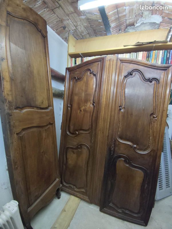 Armoire provençale de mariage (Aix en Provence) en noyer XVIIIème siècle (image 3)