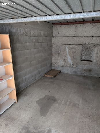 A vendre garage fermé Ballan-Miré centre