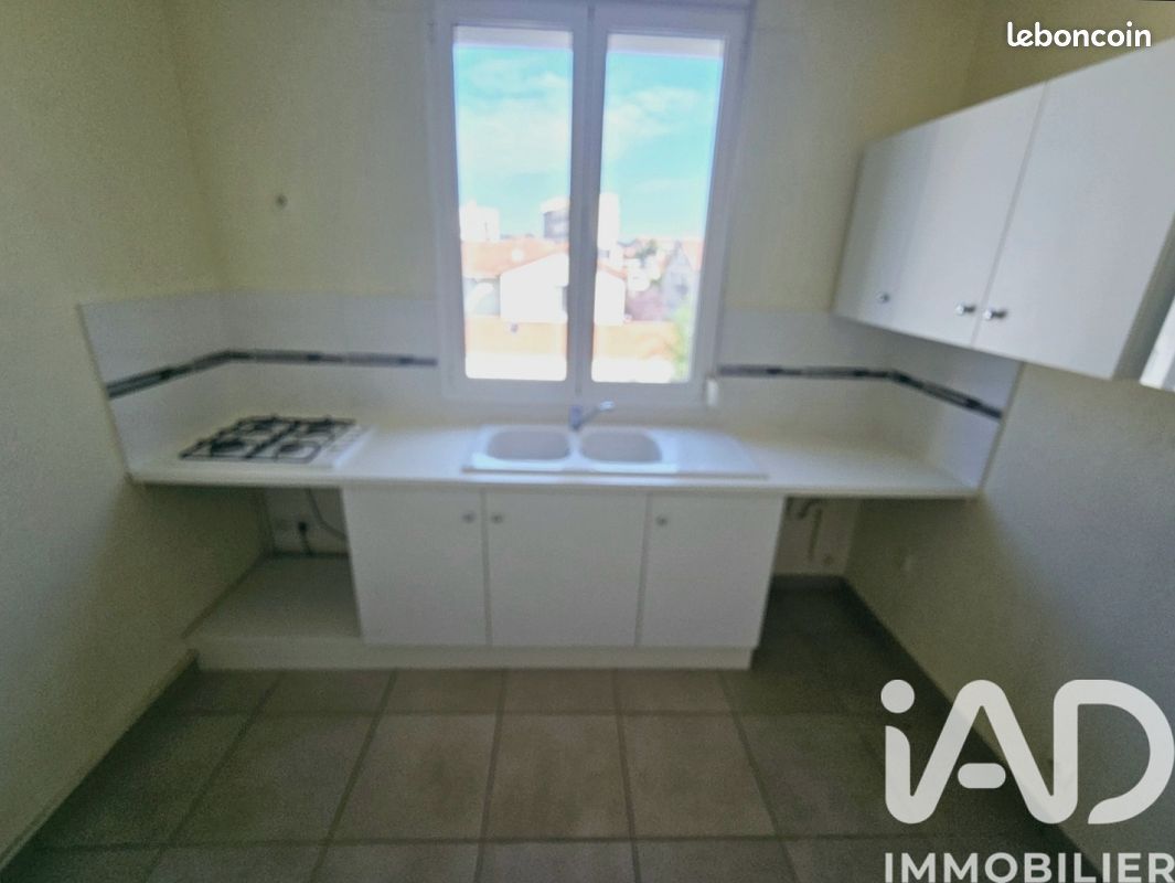 Appartement a louer  - 3 pièce(s) - 67 m2 - Surfyn