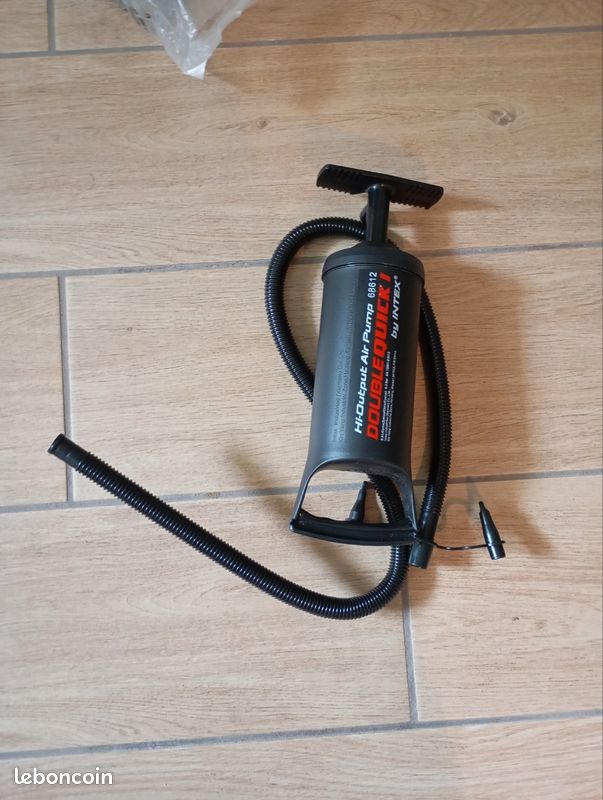 Pompe a main (image 1)