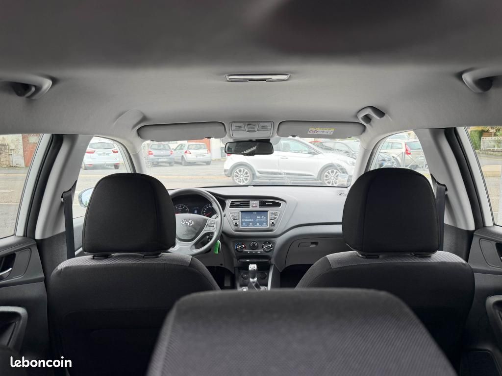 HYUNDAI I20 1.2i - 84 Intuitive clim + camera AR (image 11)