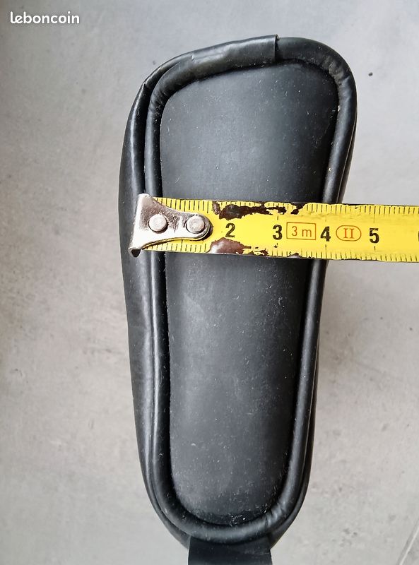 Petite trousse noir mat Agnès b (image 7)