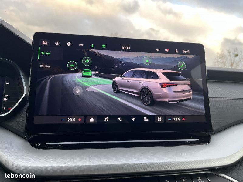 Skoda OCTAVIA COMBI 2.0 TDI SCR 150CH SELECTION DSG7 (image 21)