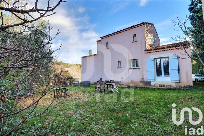 Propriété 5 pièces 120 m²