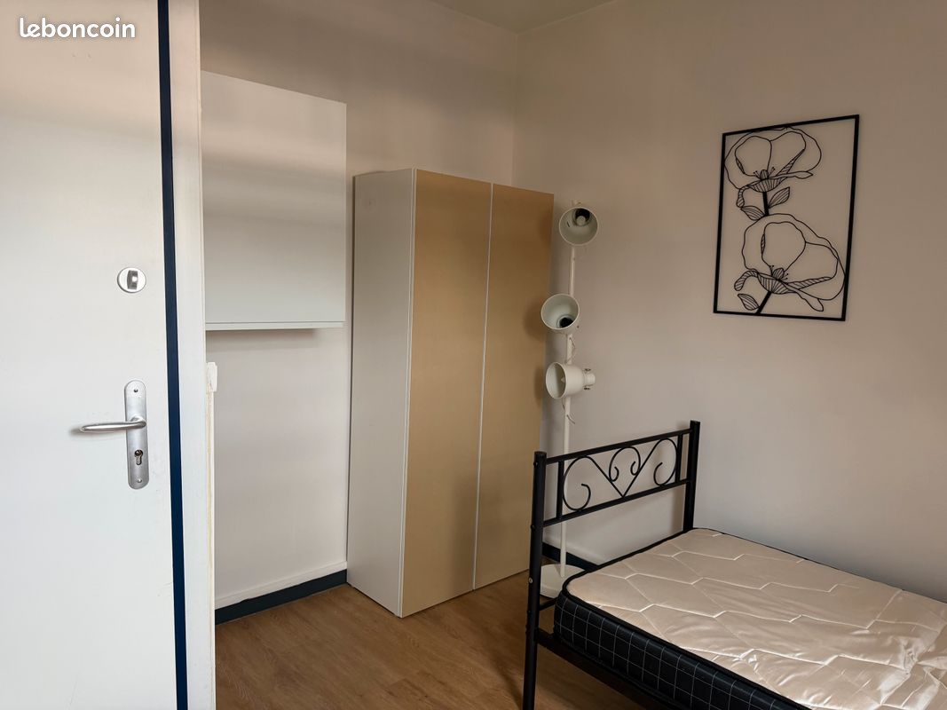 Appartement 2 pièces 11 m² · à Paris · 11,4 m² · 515 €