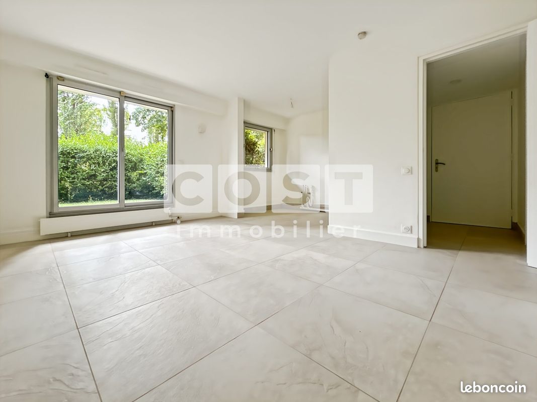 Appartement 1 pièce 27 m² · à Courbevoie · 27 m² · 263 000 €