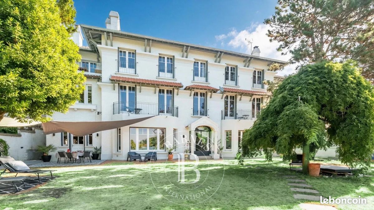 Maison 8 pièces 252 m² · à Triel-sur-Seine · 252 m² · 1 100 000 €