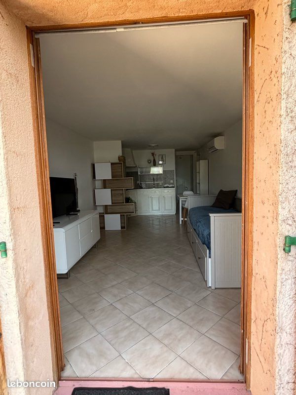 Appartement 1 pièce 25 m² · à Roquebrune-sur-Argens · 25 m² · 550 €