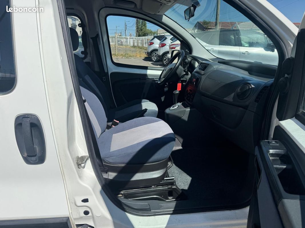 Citroen nemo 1.4 hdi 68cv boite automatique hs en l\'etat 2010 (image 6)