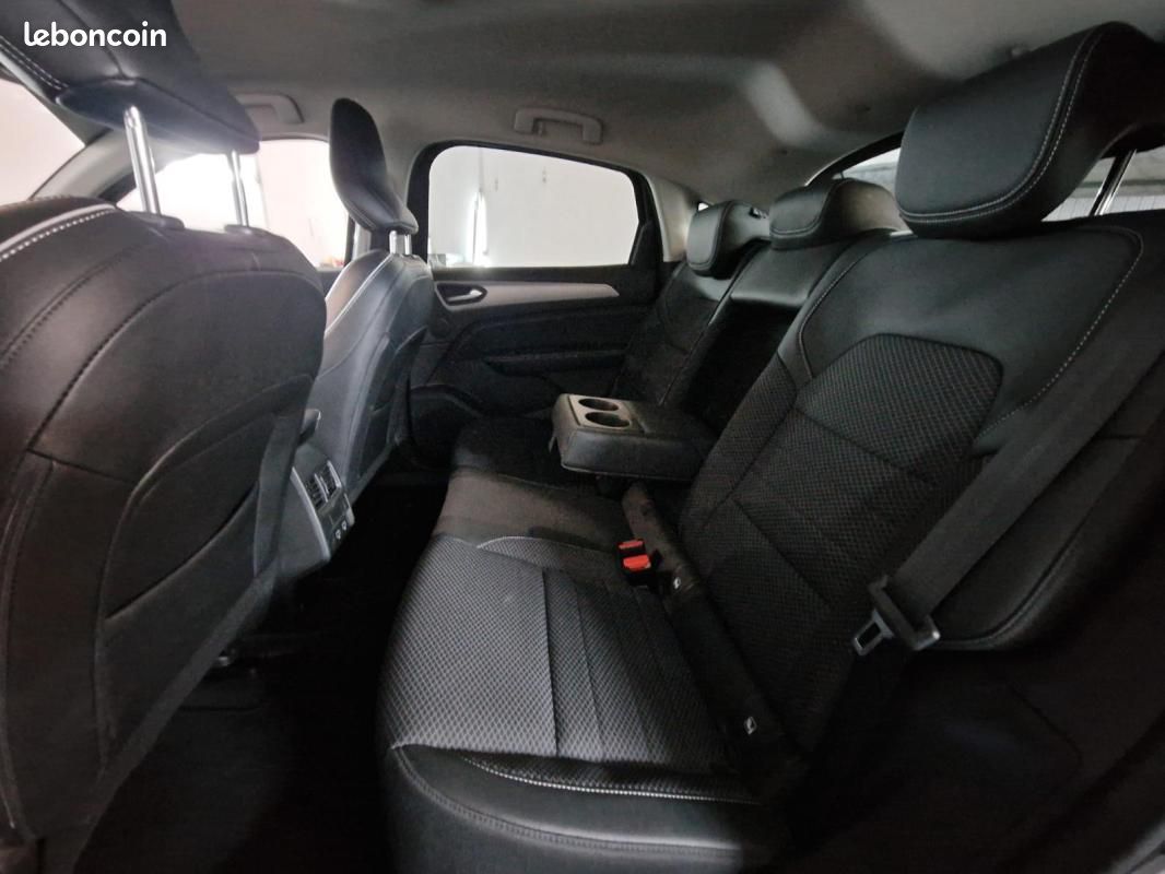 Renault Arkana E-Tech hybride 145 - 22 Techno (image 9)