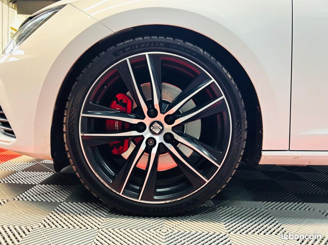 SEAT Leon Cupra 300 Phase 2 – 2.0 TSI 300 – Beats Audio – Garantie Cessible (image 19)