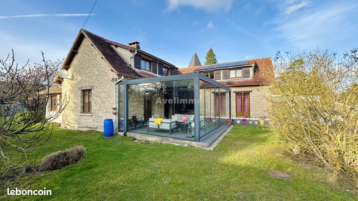 Maison 9 pièces 280 m² · à Orgerus · 280 m² · 735 000 €